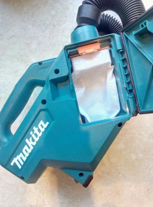 Акумуляторний пилосос-повітродувка(CXT) Makita CL121D