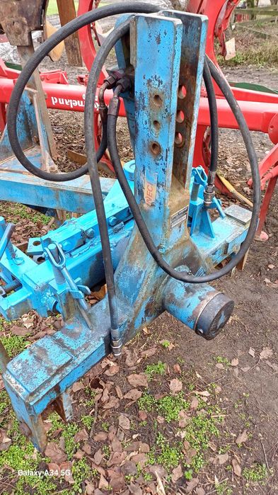 Pług obrotowy 4 skibowy