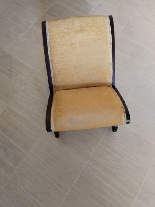 Pousa pés de decoração em bom estado e bonito