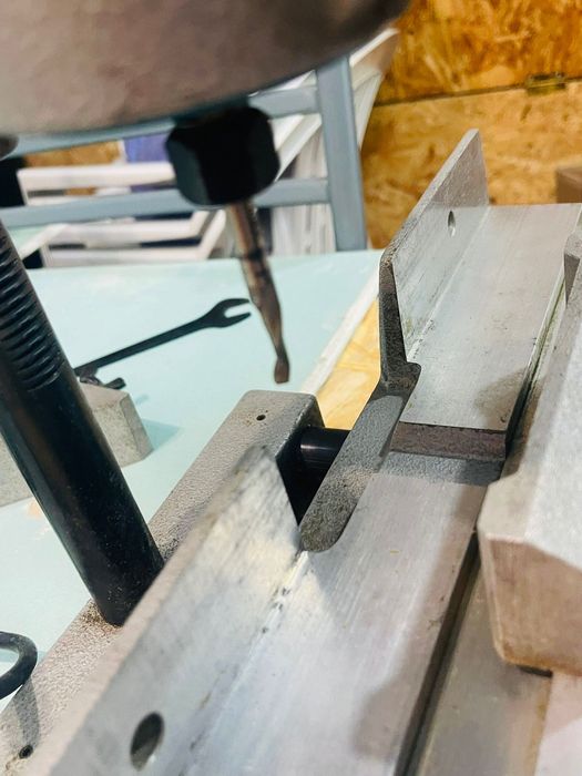 Fresadora alumínio MAKITA