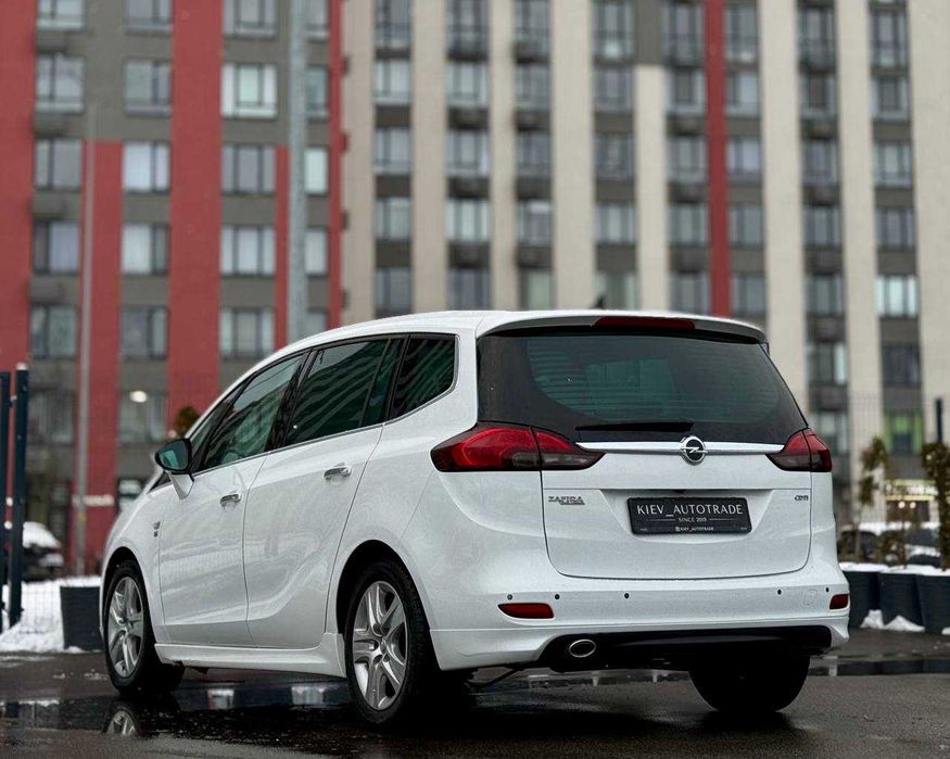 Opel Zafira Tourer OPC-line