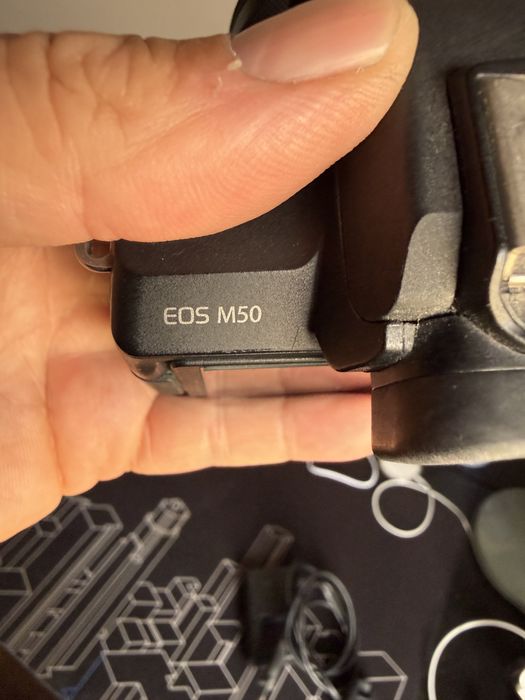 Canon M50 mark1 - com Lente