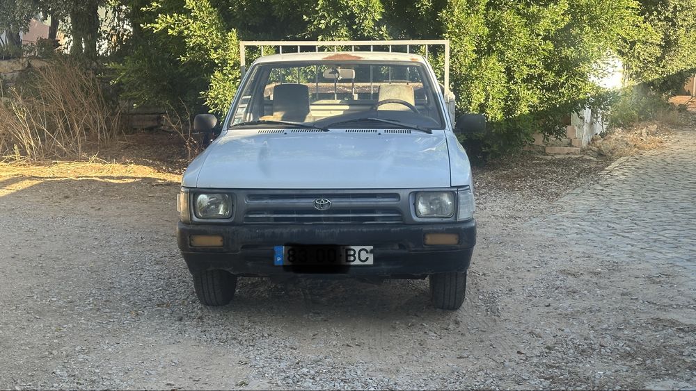 Toyota hilux 2.4 D 2x4