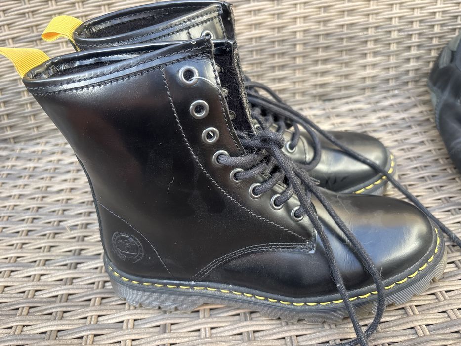 Botas tipo Dr. Martens N° 37
