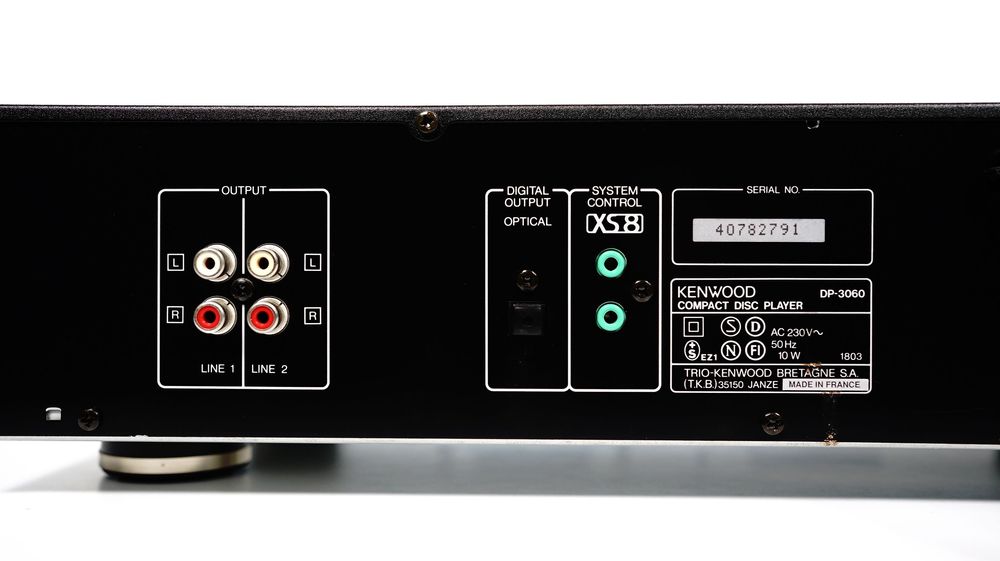 Odtwarzacz CD Kenwood DP-3060 wysokiej klasy 1-BIT DAC 2 wyjścia RCA