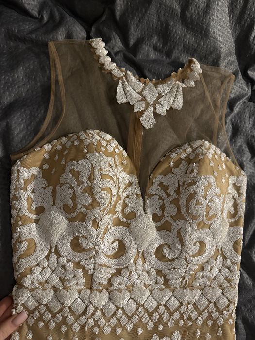 Вечірня сукня від Invito (haute couture)