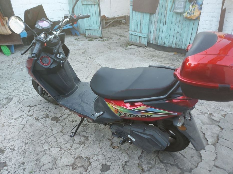 Spark SP150S-19BN скутер