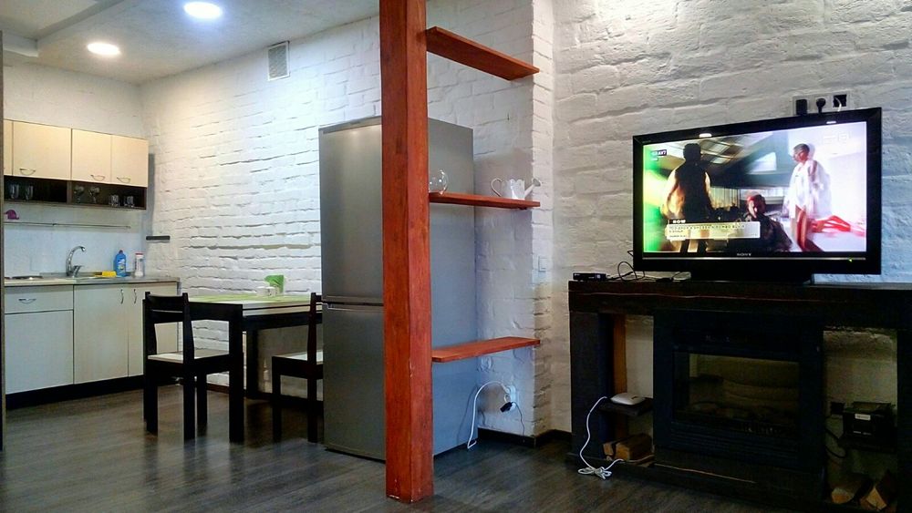 1-кім. квартира-студія на місяць і більше.  Пивзавод. Власник.