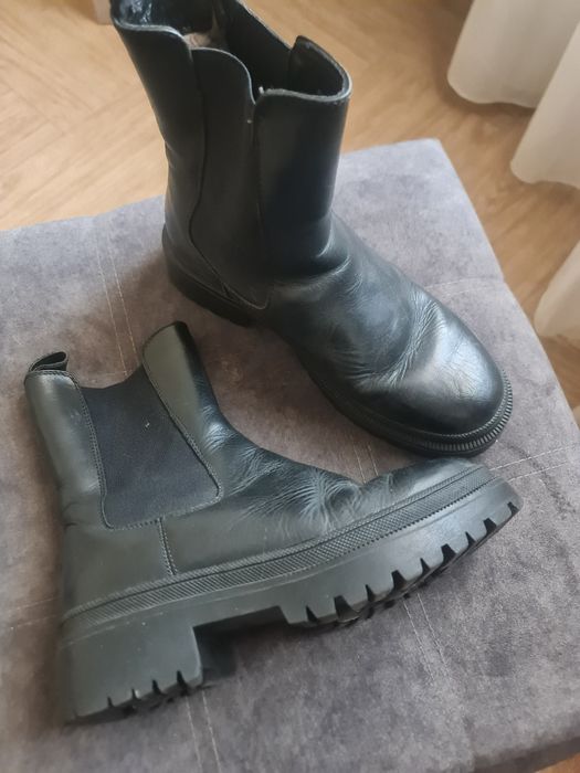 Продам лофери розмір 38