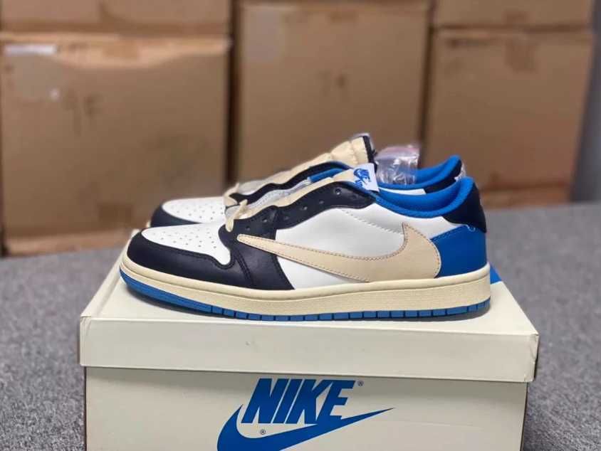 Jordan_1_Retro_Low_OG_SP_Travis_Scott_Fragment R.45