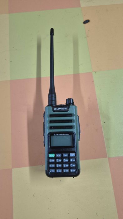 Midland XT60 e Baofeng UV13ProV2 Rádios Airsoft
