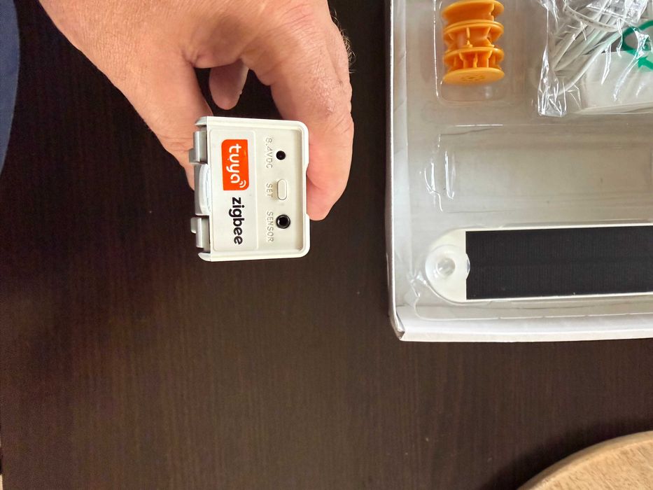 Silnik rolet wewnętrznych Moes AM43 zigbee