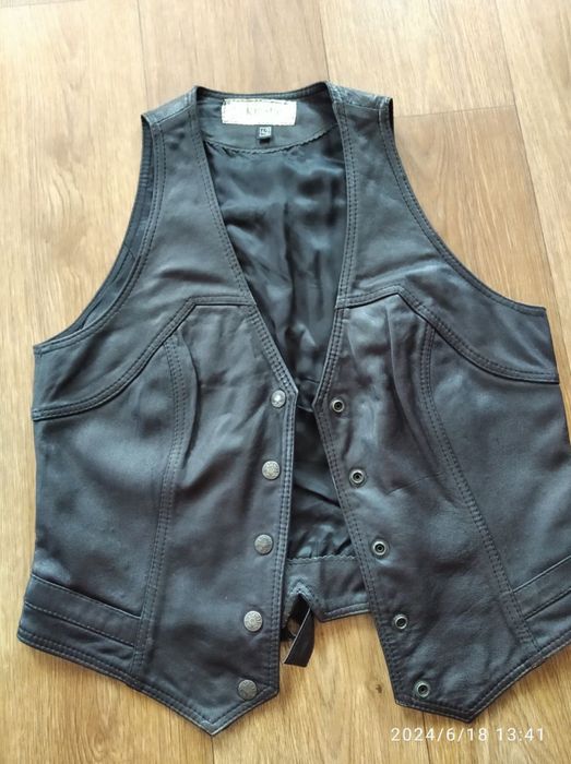 Жилеты кожаные байкерские