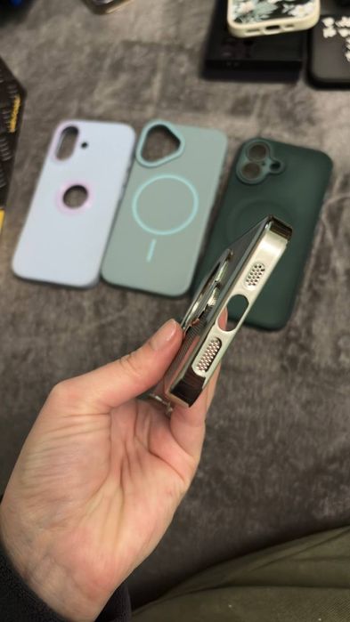 Продам чохли для iPhone 16