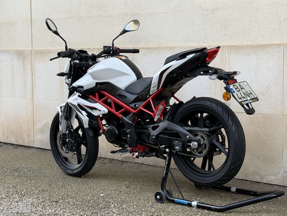 Benelli BN 125 - Oportunidade!