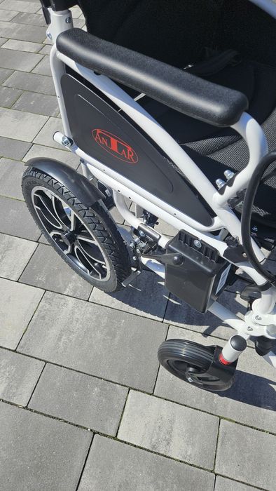 Wózek inwalidzki elektryczny AT52304 NOWY