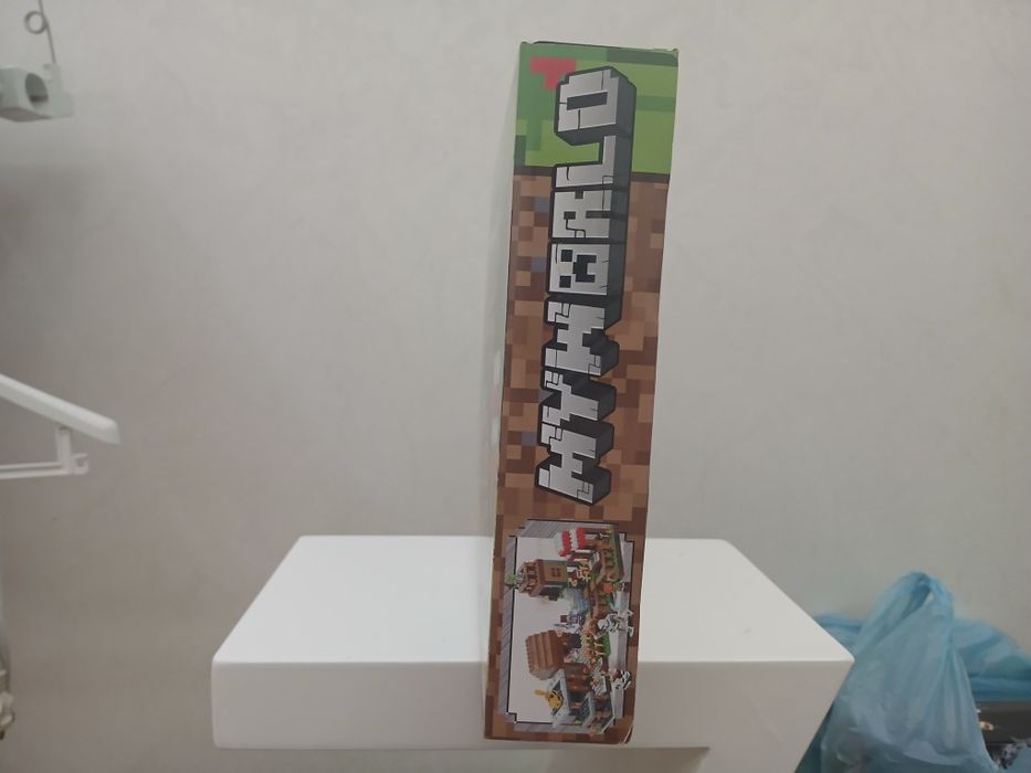 Конструктор Майнкрафт село з мешканцями 778 деталей My World LD600 LED