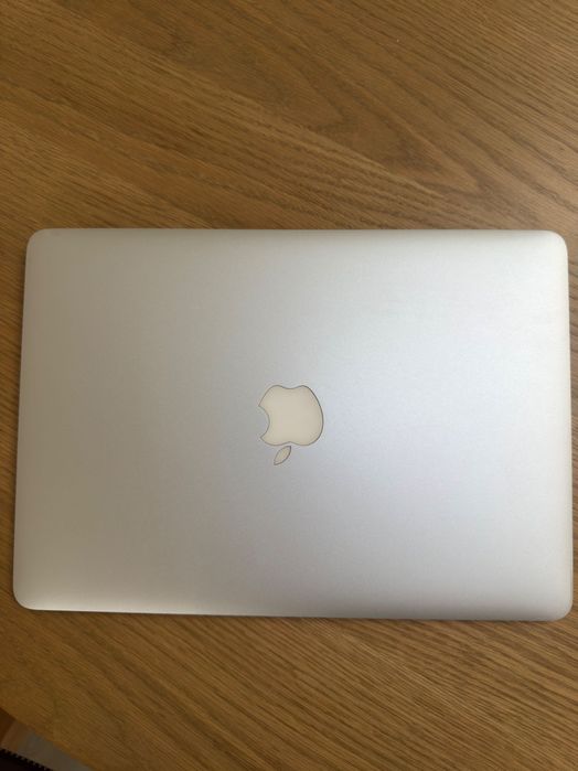 MacBook Air 13” (Early 2014)