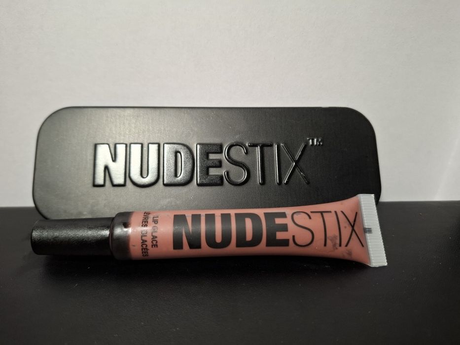 Nudestix błyszczyk nude