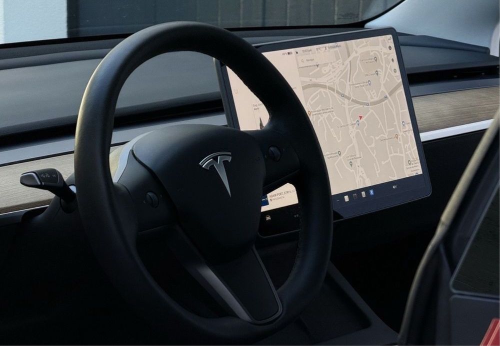 Aluguer de viatura Tesla Model 3 para atividade TVDE c/opcao de compra