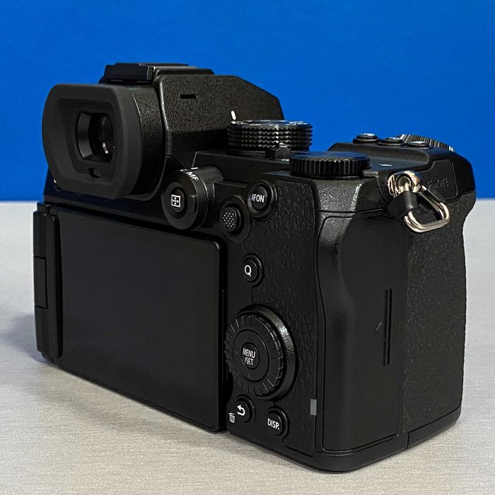 Panasonic Lumix DC-S5D (Corpo) - 24.2MP - NOVA - 3 ANOS DE GARANTIA