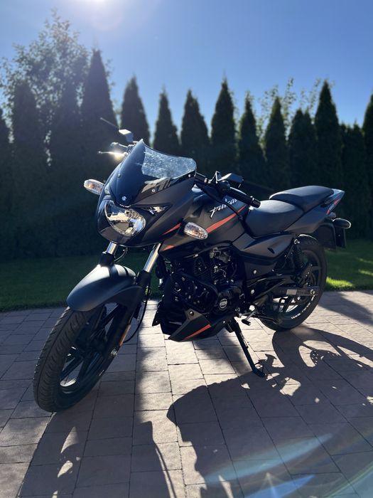 Продам Bajaj pulsar 180 2023