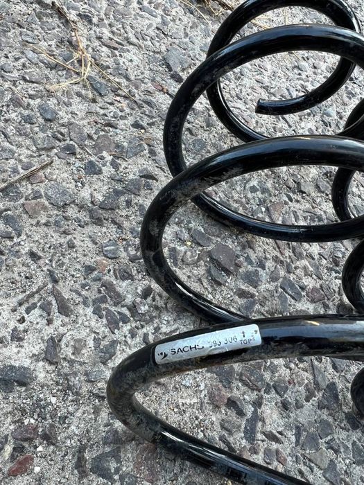 Пружини передні мерседес Віто