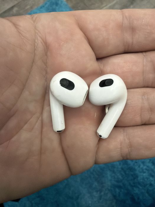 Vendo Airpods 3a geração em excelente estado, e a funcionarem corretamente.