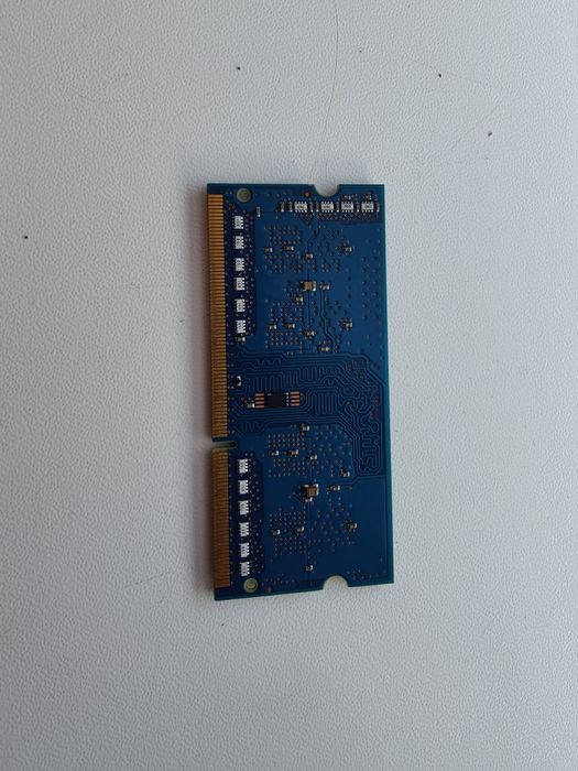 Оперативна мам'ять SODIMM SK hynix 2GB DDR3