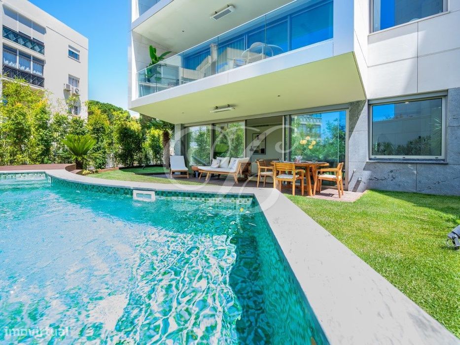 2-Bedroom Apartment with Terrace and Garden
