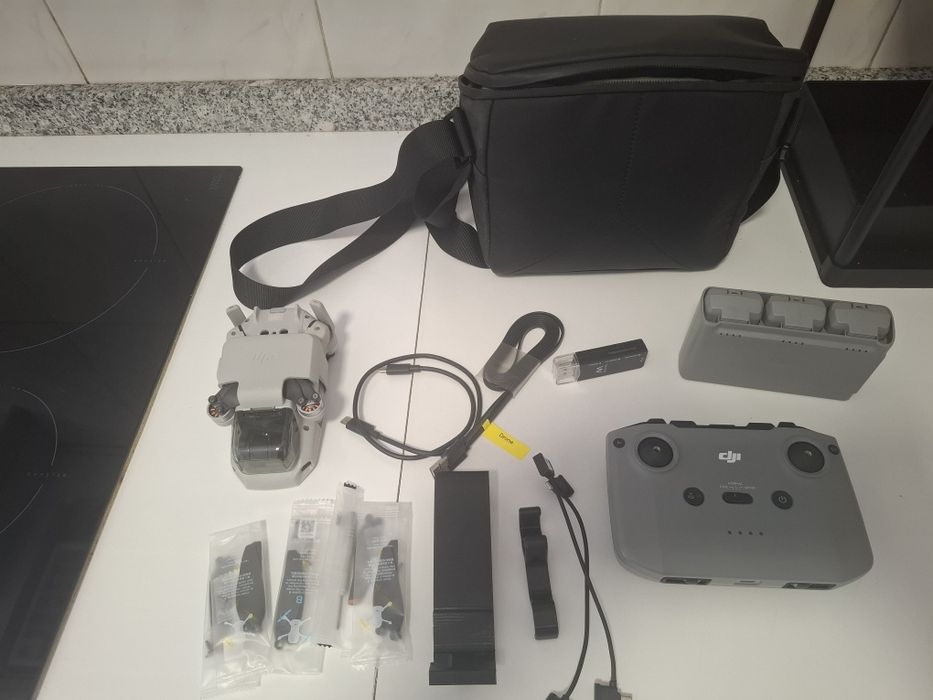 Vendo Dji Mini 2 SE fly more combo