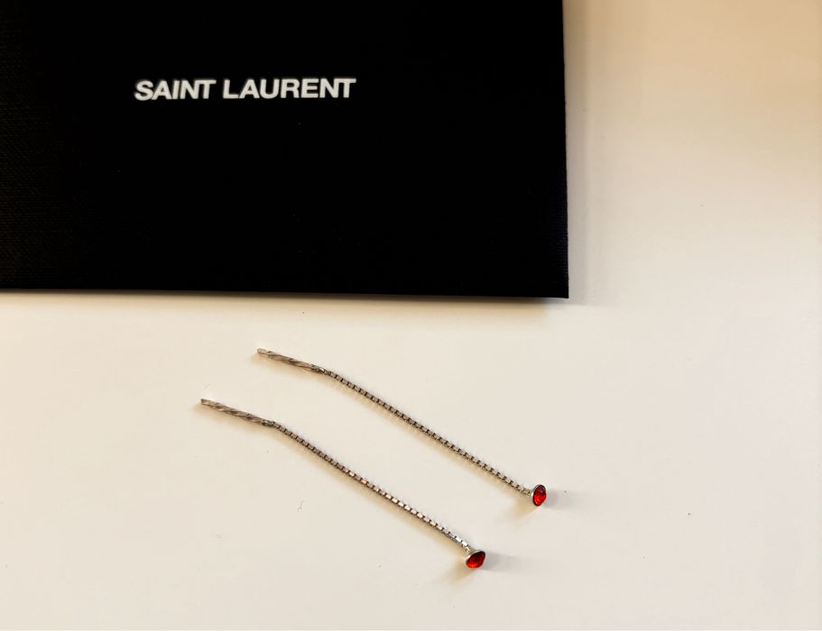 Kolczyki Zara srebrne długie wiszące czerwona cyrkonia old money