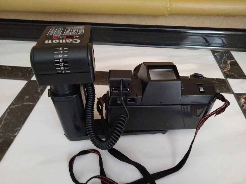 Фотоаппарат-камера CANON плёночный