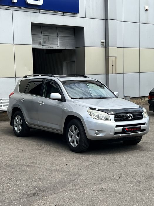 Продам Toyota Rav4