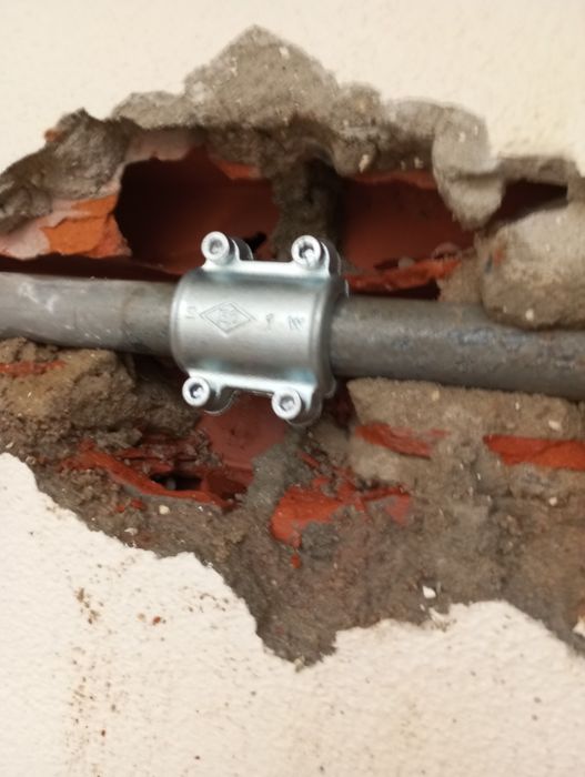 Canalizador águas e esgotos