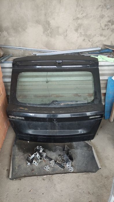 Крышка багажника Dodge Caliber
