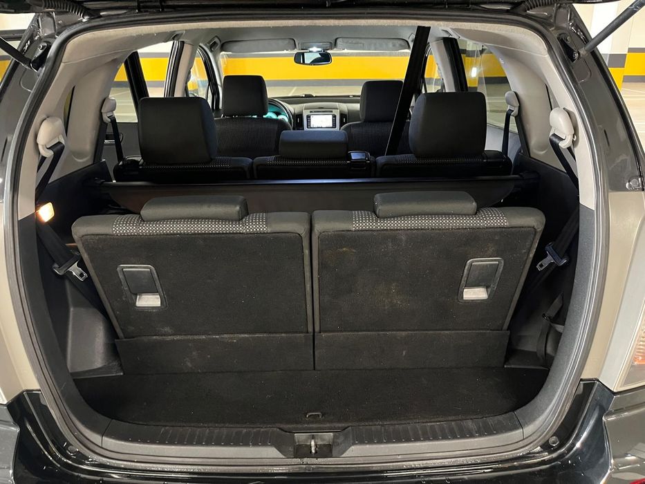 Toyota Corolla Verso 2.2  D-Cat 177CV