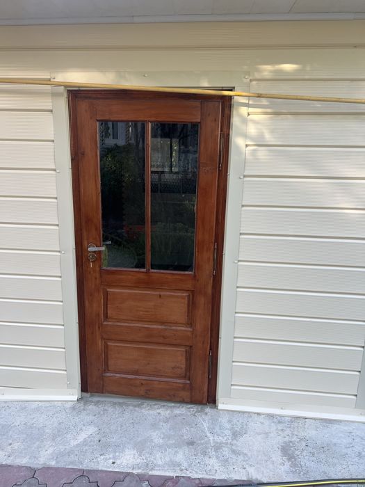 Двері деревяні