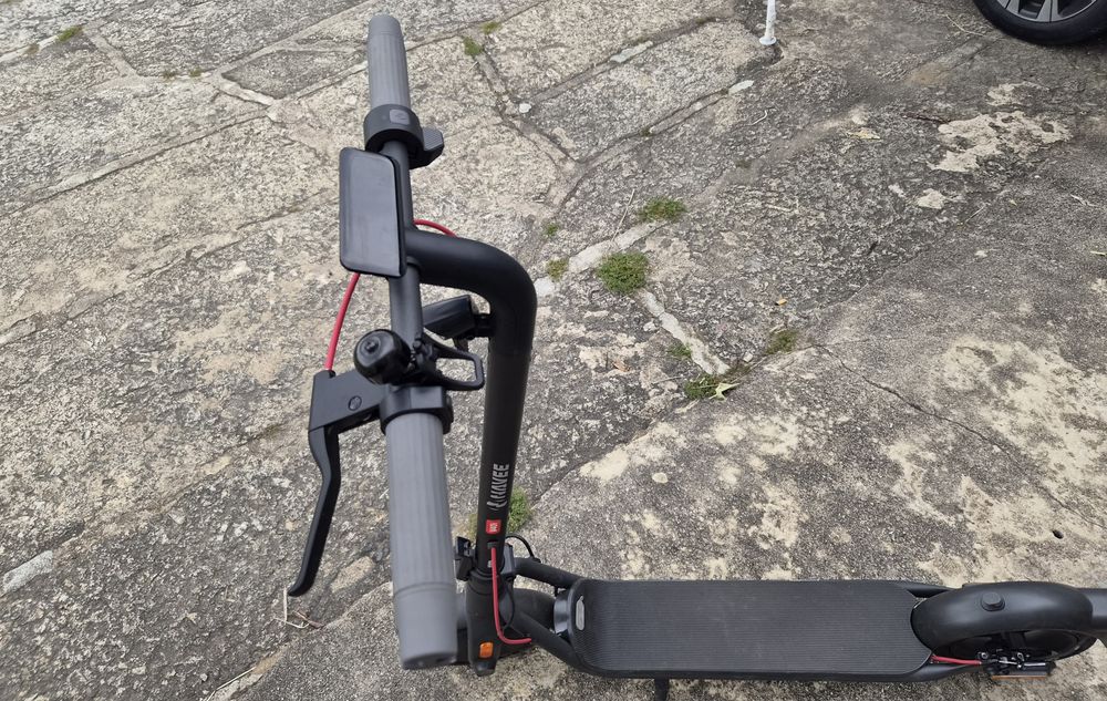 Vendo trotinet  NaveeV40I
