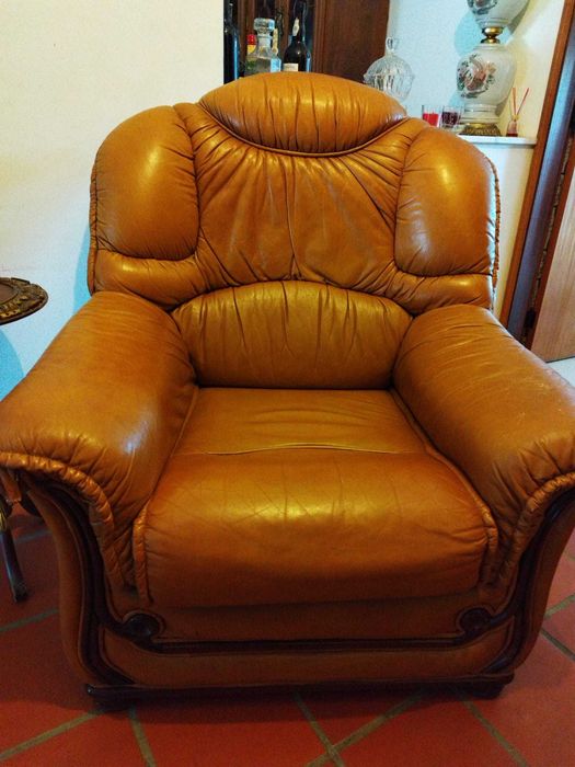 Sofá cama (3 lugares) + 2 poltronas individuais