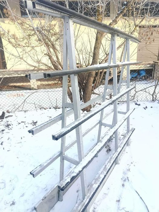 Stelaż pod okna -  stojak na przyczepke, auto