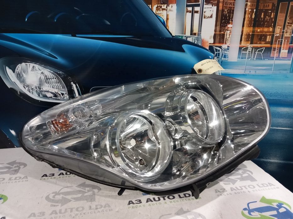 Ótica farol direito Fiat Doblo