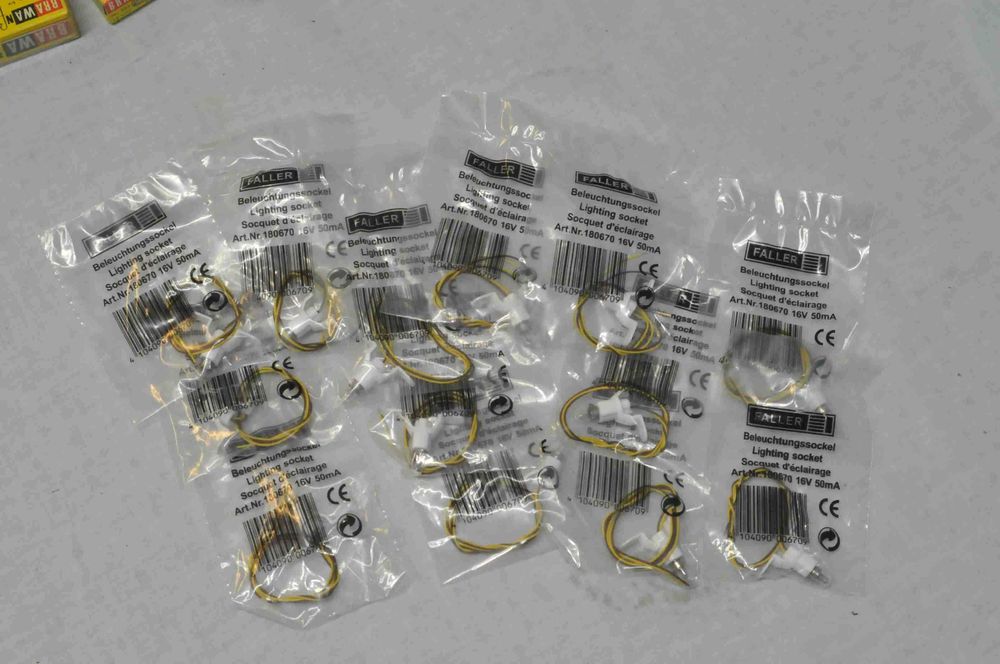 HO - Lampada com casquilho 16 volts FALLER ref 180670