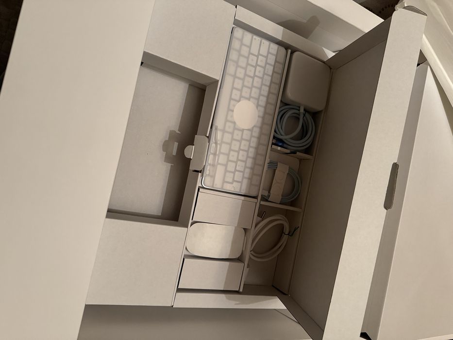 iMac APPLE Azul 24’ M4 10-Core Ram 16 - 256 GB