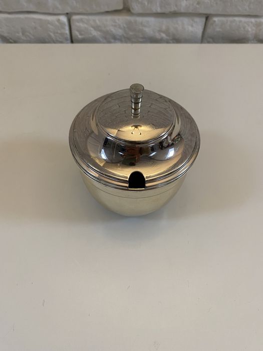 Srebrny pojemnik na cukier