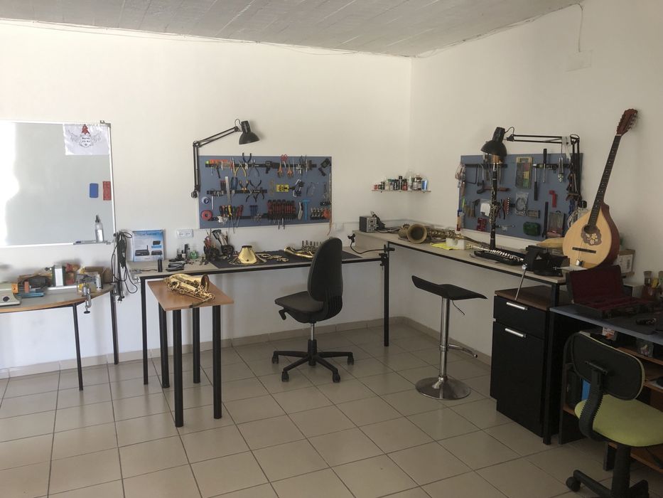 Reparação/ restauro/ manutenção de instrumentos de sopro