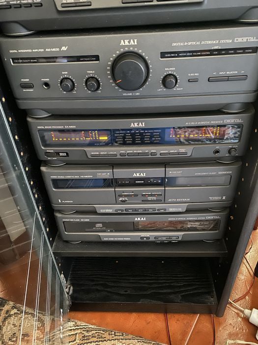 Sistema de Som AKAI – Conjunto Hi-Fi Vintage Completo