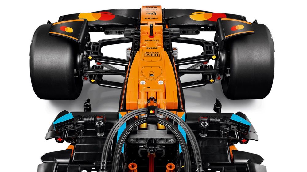 Конструктор LEGO Technic McLaren MCL39 F1 Car (42228)