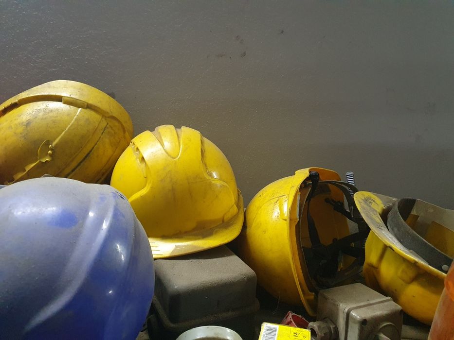 Kask budowlany kaski na budowe żółty niebieski pomarańczowy biały ziel