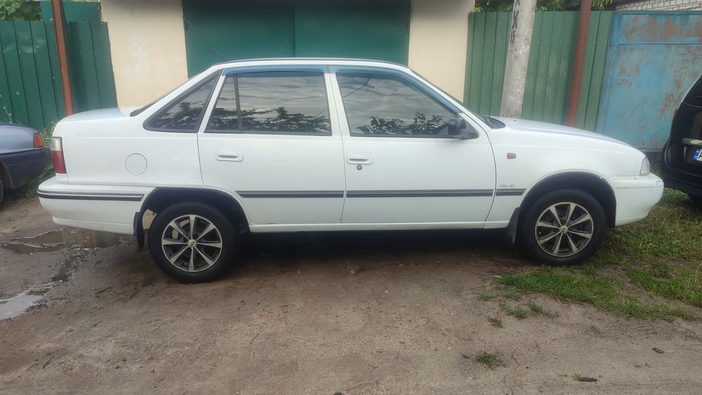 Авоомобіль Daewoo nexia 2007 1.5 газ/бензин